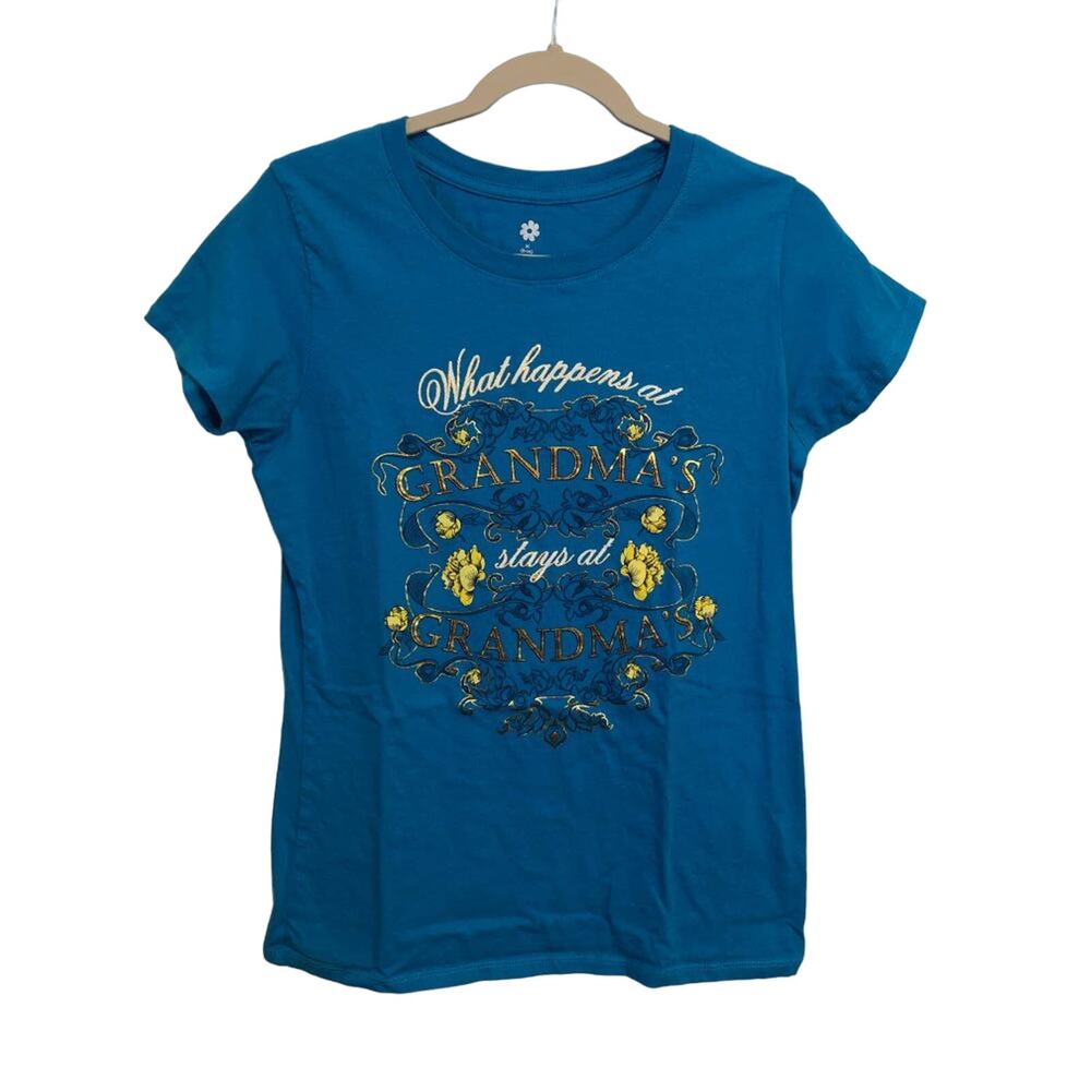 What happens at grandma’s tee size M